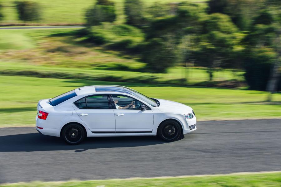  Skoda Octavia Sports Pack 2016 года  (AU) (фото 11 из 27)